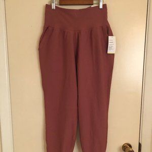 Old Navy Active High Rise Jogger NWT